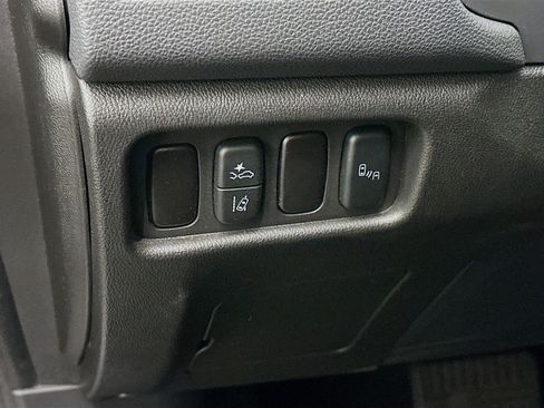 Used 2025 Mitsubishi Outlander Sport SE image 17