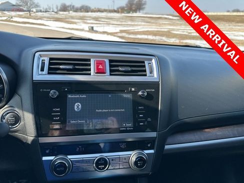 Used 2017 Subaru Outback 2.5i Limited image 6