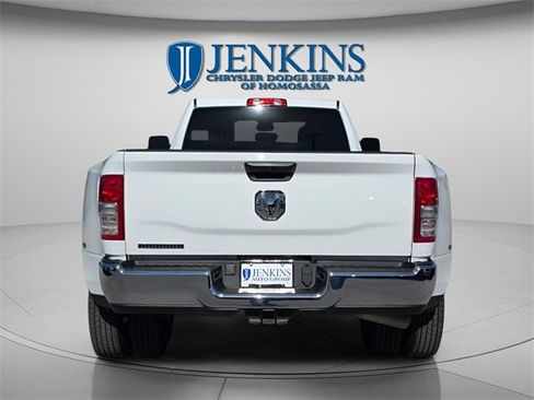 Used 2024 RAM 3500 Big Horn image 4