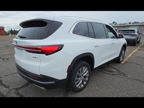 Used 2026 Buick Enclave Preferred AWD/4WD image 3