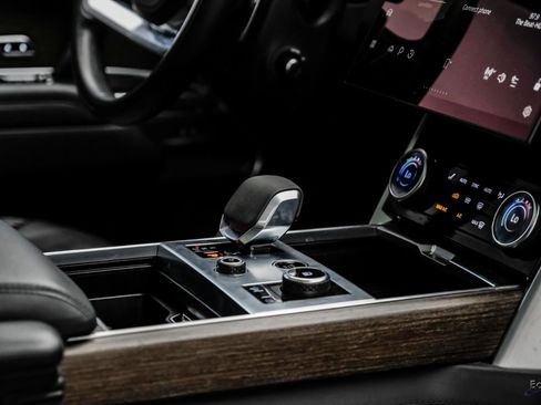 Used 2023 Land Rover Range Rover SE image 48