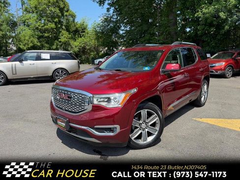 Used 2018 GMC Acadia Denali w/ Technology Package AWD/4WD image 1