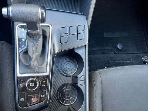 Used 2025 Kia Sportage LX FWD image 37