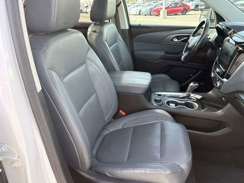 Used 2018 Chevrolet Traverse Premier image 18