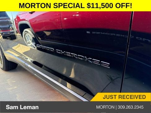 New 2025 Jeep Grand Cherokee L Altitude image 5