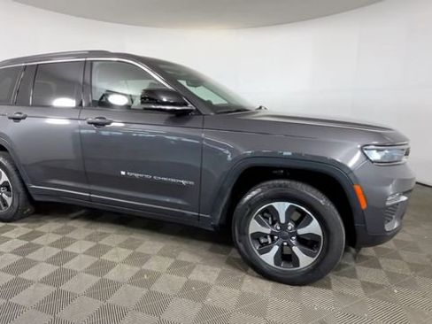 Used 2023 Jeep Grand Cherokee 4WD 4xe image 2