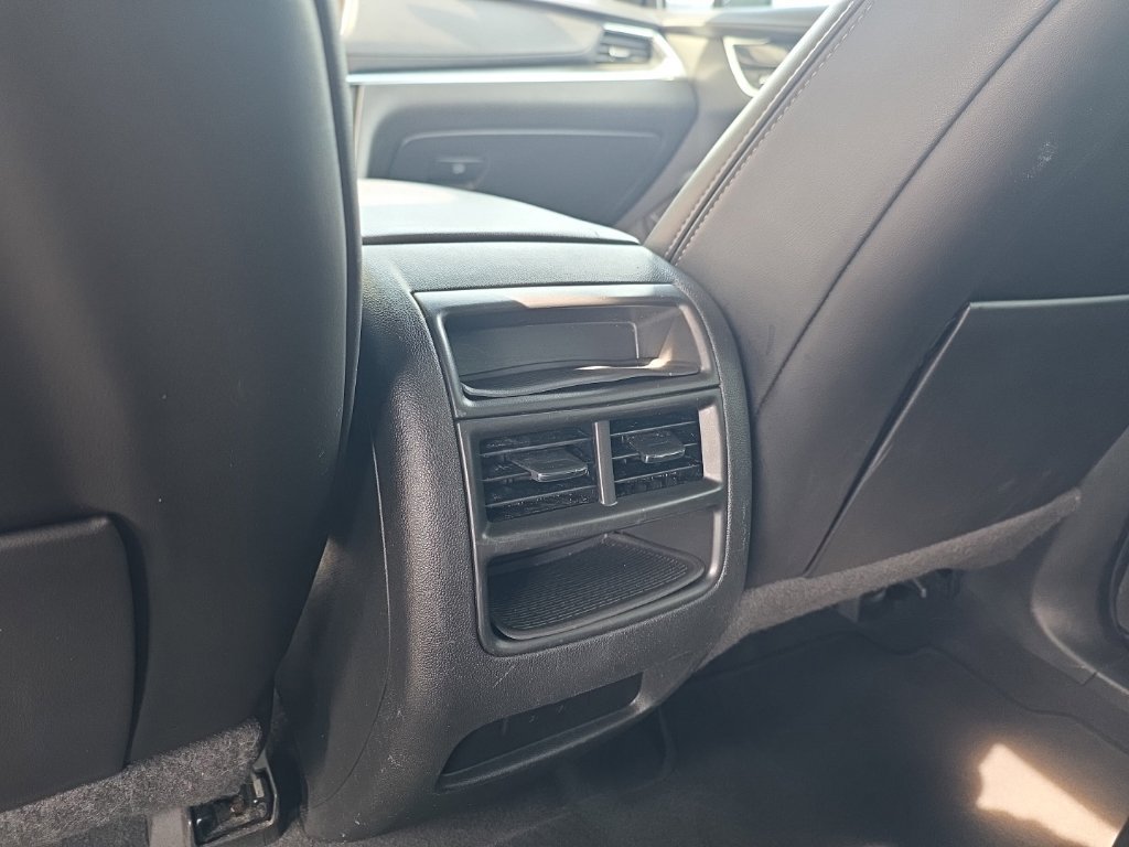 Used 2021 Cadillac XT5 Premium Luxury AWD/4WD image 12
