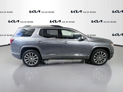 Used 2021 GMC Acadia Denali w/ Denali Ultimate Package AWD/4WD image 9