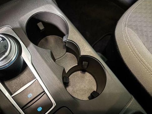 Used 2022 Ford Escape SE image 15