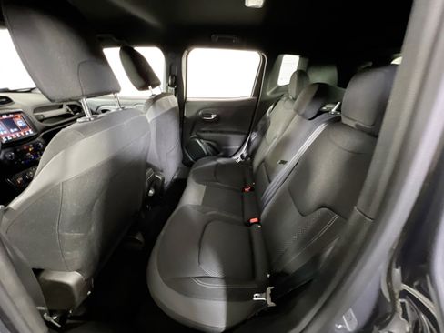 Used 2022 Jeep Renegade Altitude w/ Convenience Group image 24