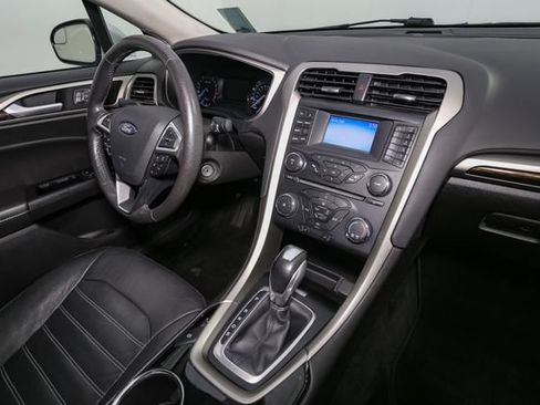 Used 2014 Ford Fusion SE w/ Equipment Group 202A FWD image 17
