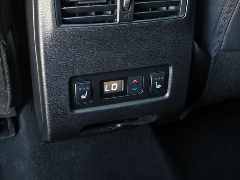 Used 2024 Mitsubishi Outlander SEL FWD image 13