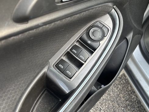 Used 2016 Chevrolet Malibu LT FWD image 10