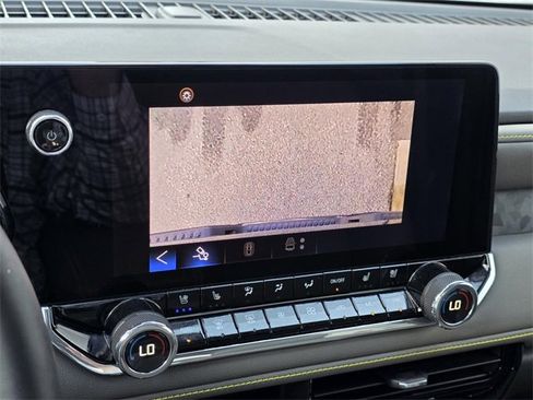 Used 2024 Chevrolet Colorado ZR2 w/ ZR2 Convenience Package III image 25