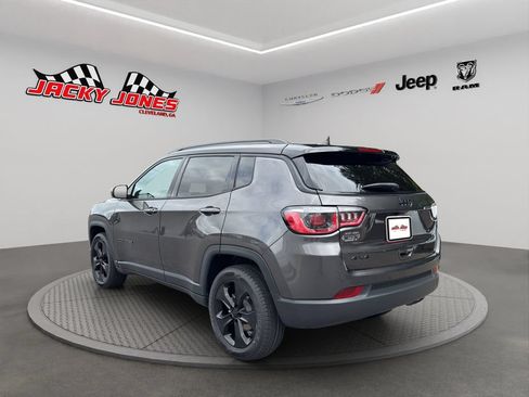 Used 2019 Jeep Compass Latitude AWD/4WD image 7