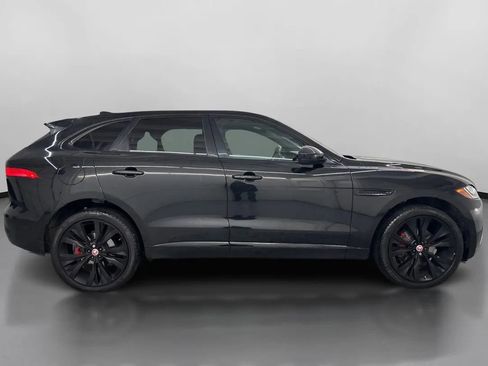 Used 2020 Jaguar F-PACE S image 11