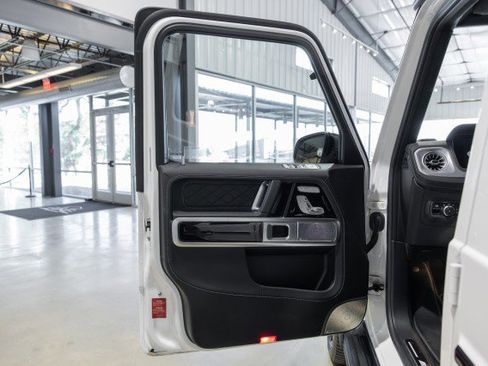 Used 2025 Mercedes-Benz G 63 AMG 4MATIC image 19