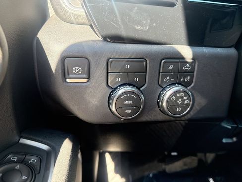 New 2026 GMC Sierra 3500 SLE w/ SLE Value Package AWD/4WD image 18