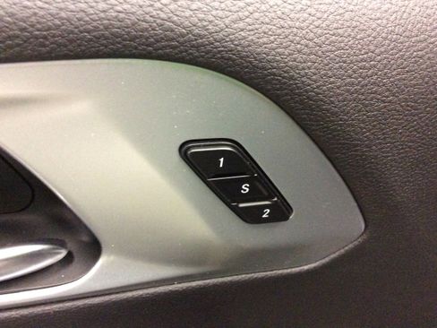 New 2026 Chrysler Pacifica Limited w/ S Appearance Package image 14