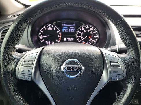 Used 2014 Nissan Altima 2.5 SV image 18