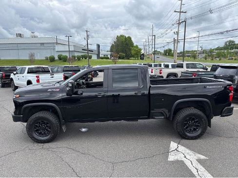 Used 2024 Chevrolet Silverado 2500 ZR2 w/ ZR2 Bison Edition AWD/4WD image 15