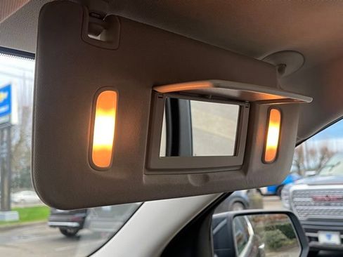 Used 2022 GMC Acadia Denali w/ Denali Ultimate Package image 36