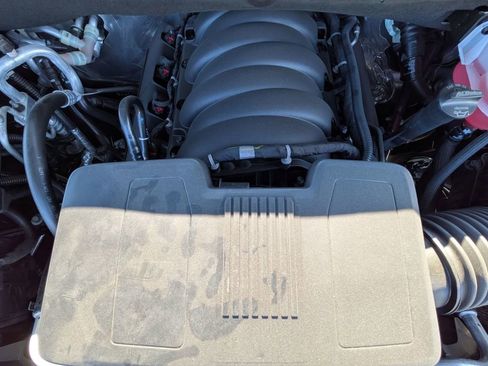 New 2025 Chevrolet Suburban Premier image 32