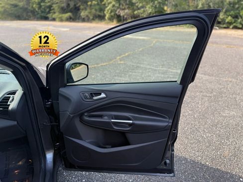 Used 2017 Ford Escape SE w/ Equipment Group 201A image 67