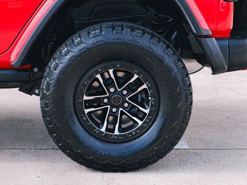 Used 2025 Jeep Wrangler Unlimited Rubicon image 24