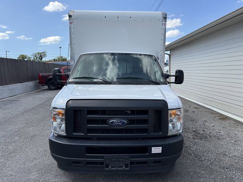 Used 2023 Ford E-350 and Econoline 350 Super Duty w/ Power Windows & Locks Group image 9