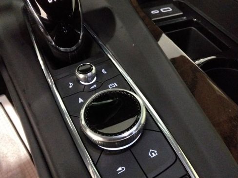 Used 2023 Cadillac Escalade Sport Platinum w/ LPO, ONYX Package image 19