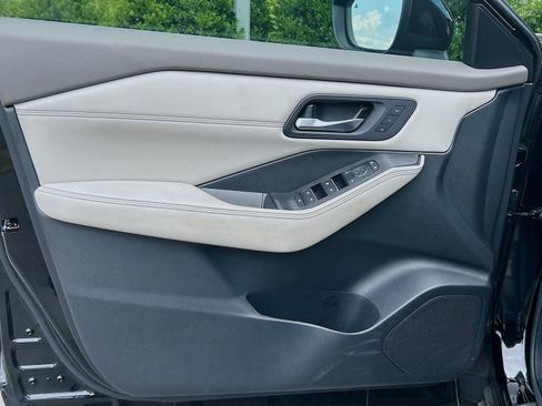 Used 2023 Nissan Rogue SL w/ SL Premium Package FWD image 23
