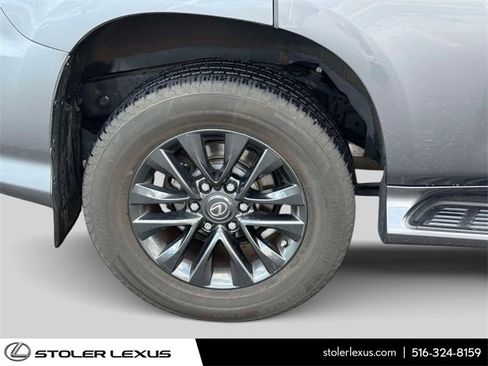 Used 2021 Lexus GX 460 Premium w/ Premium Package image 6