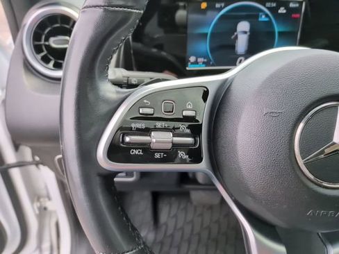 Used 2023 Mercedes-Benz GLB 250 4MATIC image 19