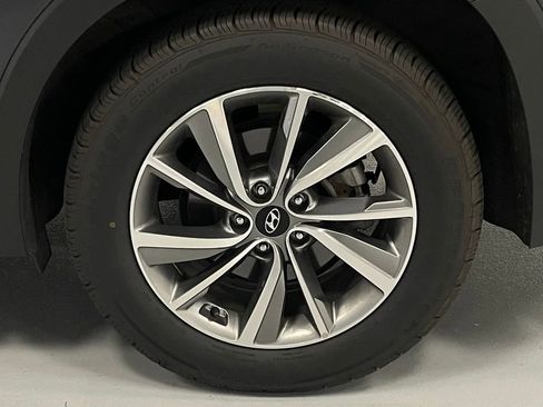 Used 2020 Hyundai Santa Fe Limited image 8