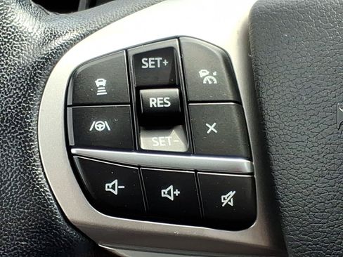 Used 2021 Ford Explorer Limited w/ Equipment Group 301A AWD/4WD image 27