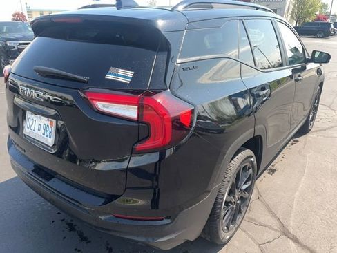 Used 2023 GMC Terrain SLE w/ Driver Convenience Package FWD image 6