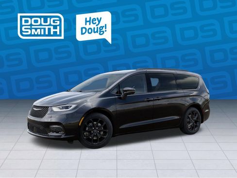 New 2026 Chrysler Pacifica Select image 2