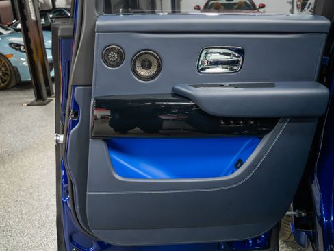 Used 2024 Rolls-Royce Cullinan Black Badge image 45