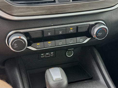 Certified 2025 Nissan Altima 2.5 SV FWD image 21