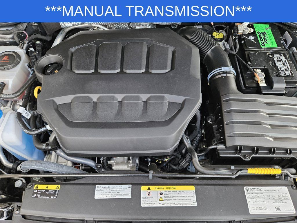 Used 2024 Volkswagen Golf R AWD/4WD image 31