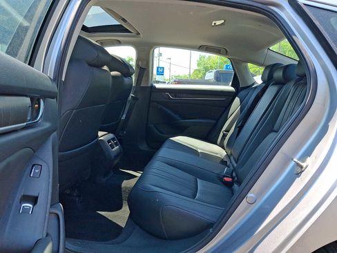 Used 2019 Honda Accord Touring image 10