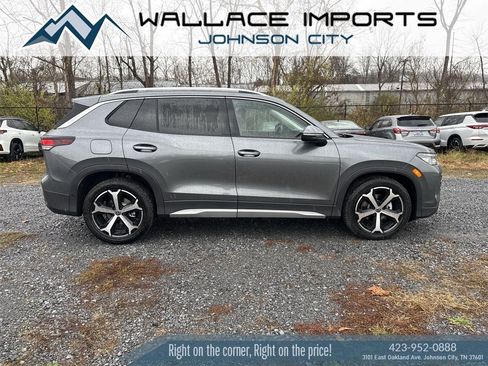 New 2026 Volkswagen Tiguan SE image 1