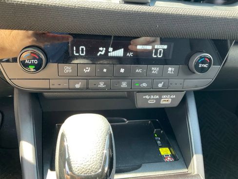 Used 2026 Subaru Outback Limited AWD/4WD image 24