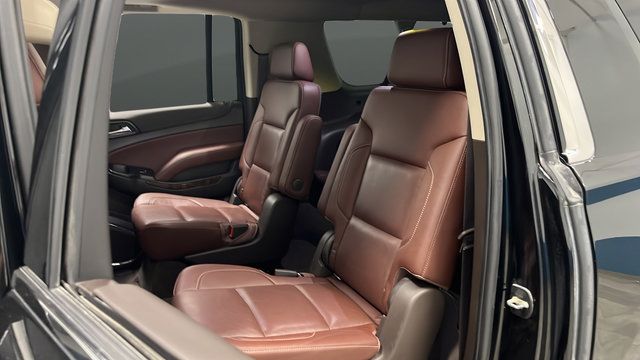 Used 2019 Chevrolet Suburban Premier AWD/4WD image 23