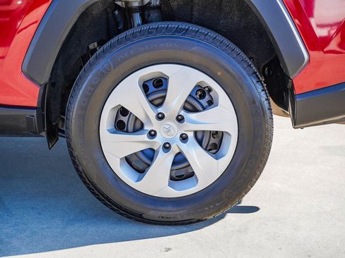 Certified 2020 Toyota RAV4 LE image 6