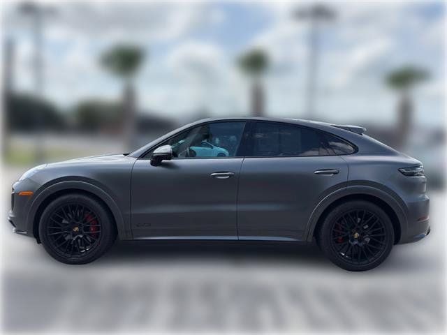 Used 2023 Porsche Cayenne GTS AWD/4WD image 5