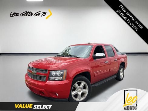Used 2010 Chevrolet Avalanche LT w/ Luxury Package AWD/4WD image 1
