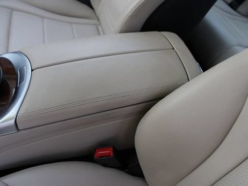 Used 2016 Mercedes-Benz C 300 Sedan image 18