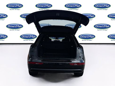 Used 2020 Audi Q5 2.0T Premium w/ Titanium Sport Package image 26